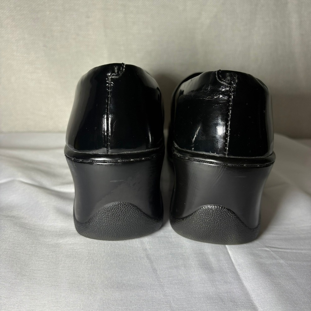 b.o.c. Born Concept Womens Black Patent Wedge‎ Clogs Slip On Shoes Size 6.5 - Picture 6 of 13